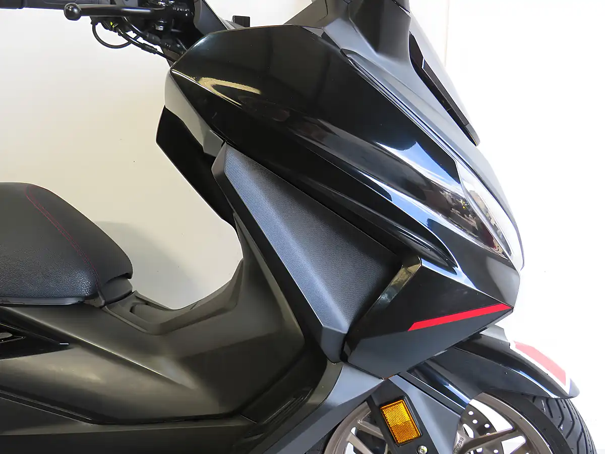 Used 2025 Honda NSS125 Forza Black - Interior and Exterior details 18