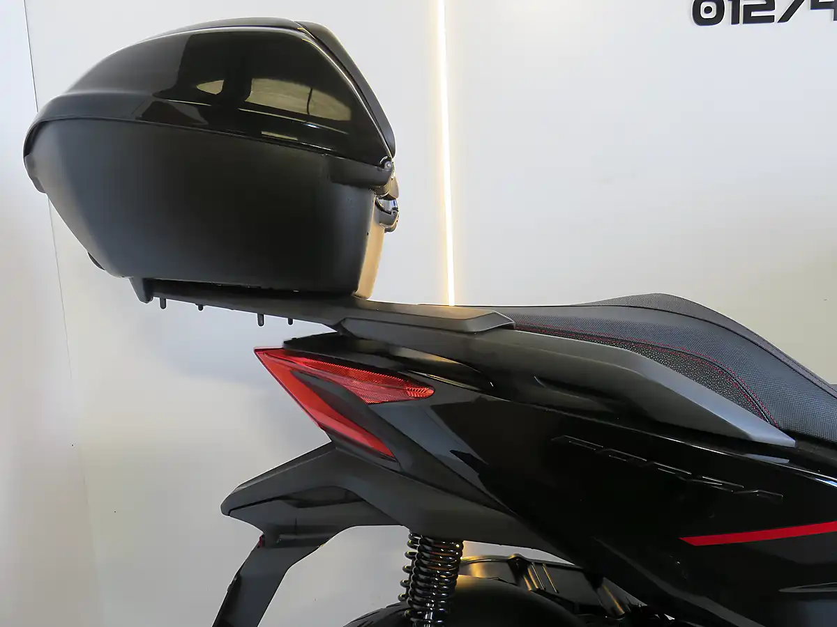 Used 2025 Honda NSS125 Forza Black - Interior and Exterior details 5