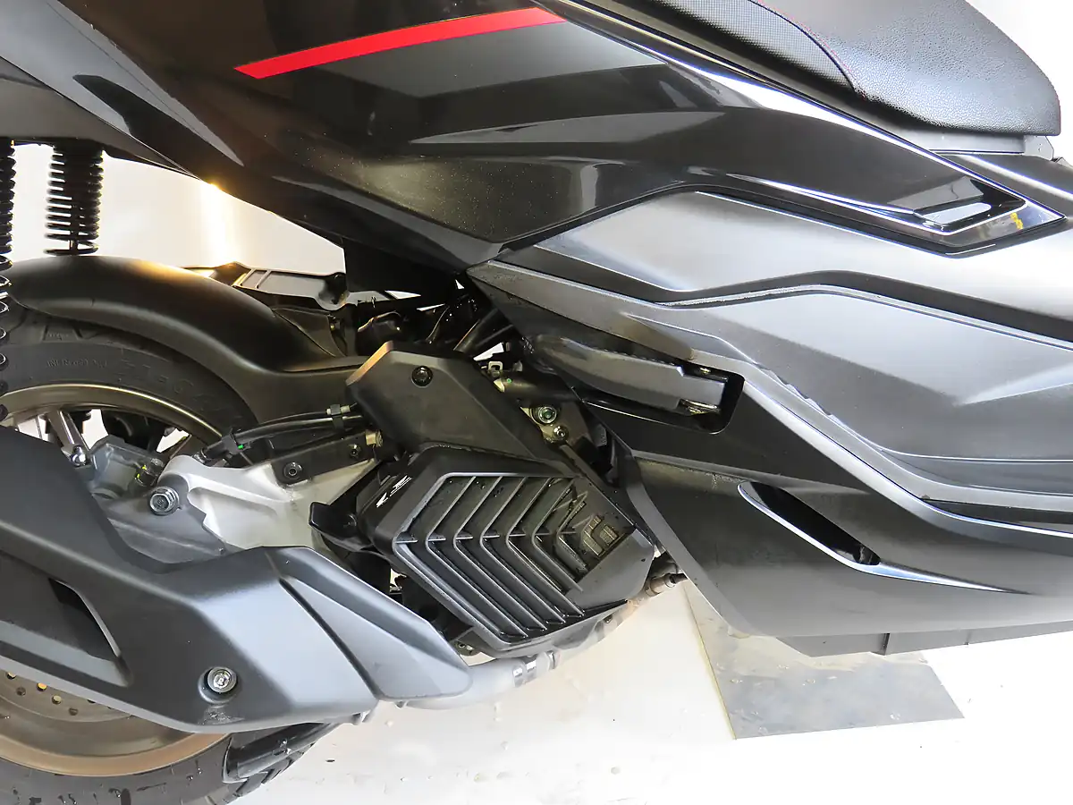 Used 2025 Honda NSS125 Forza Black - Interior and Exterior details 9