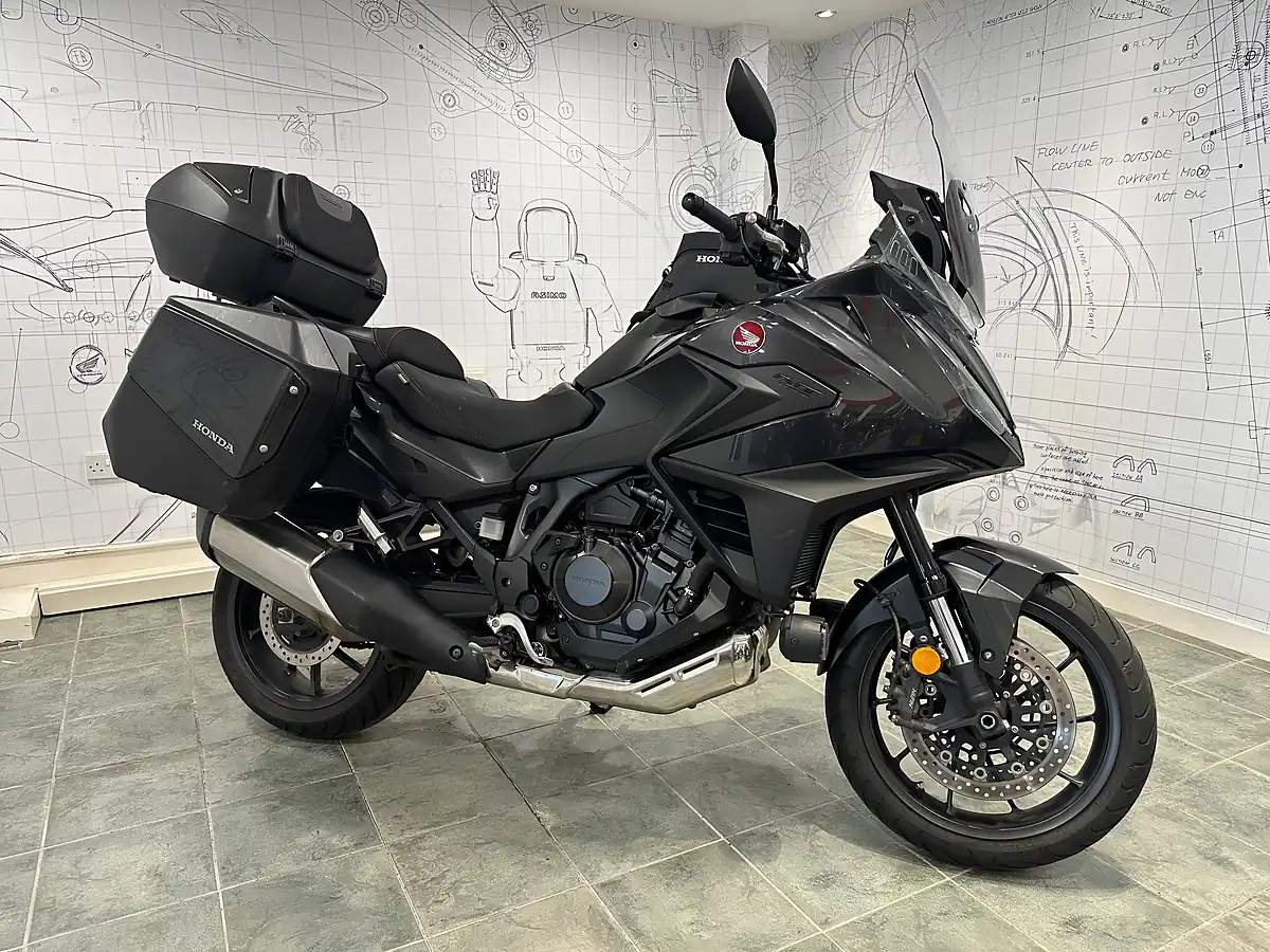 Used 2025 Honda NT1100 Black - Interior and Exterior details 2