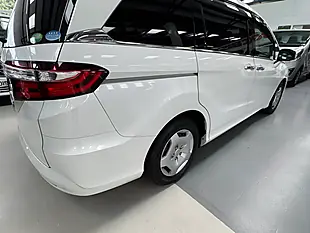 Used 2025 Honda Odyssey Luxury - Interior and Exterior details 12