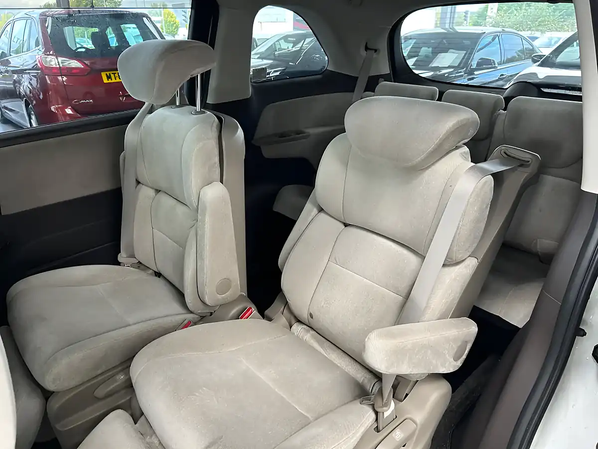 Used 2025 Honda Odyssey Luxury - Interior and Exterior details 15