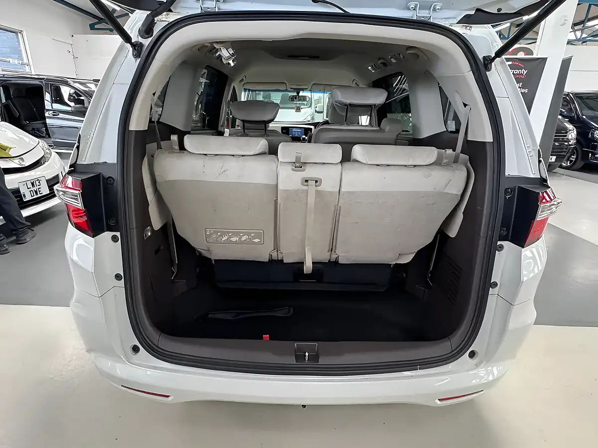 Used 2025 Honda Odyssey Luxury - Interior and Exterior details 18