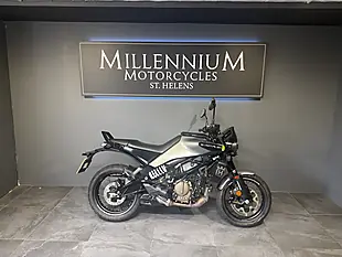 Used 2025 Husqvarna Svartpilen Black - Interior and Exterior details 13