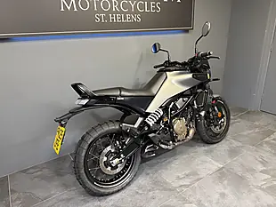 Used 2025 Husqvarna Svartpilen Black - Interior and Exterior details 3