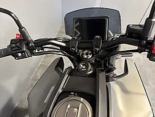 Used 2025 Husqvarna Svartpilen Black - Interior and Exterior details 7