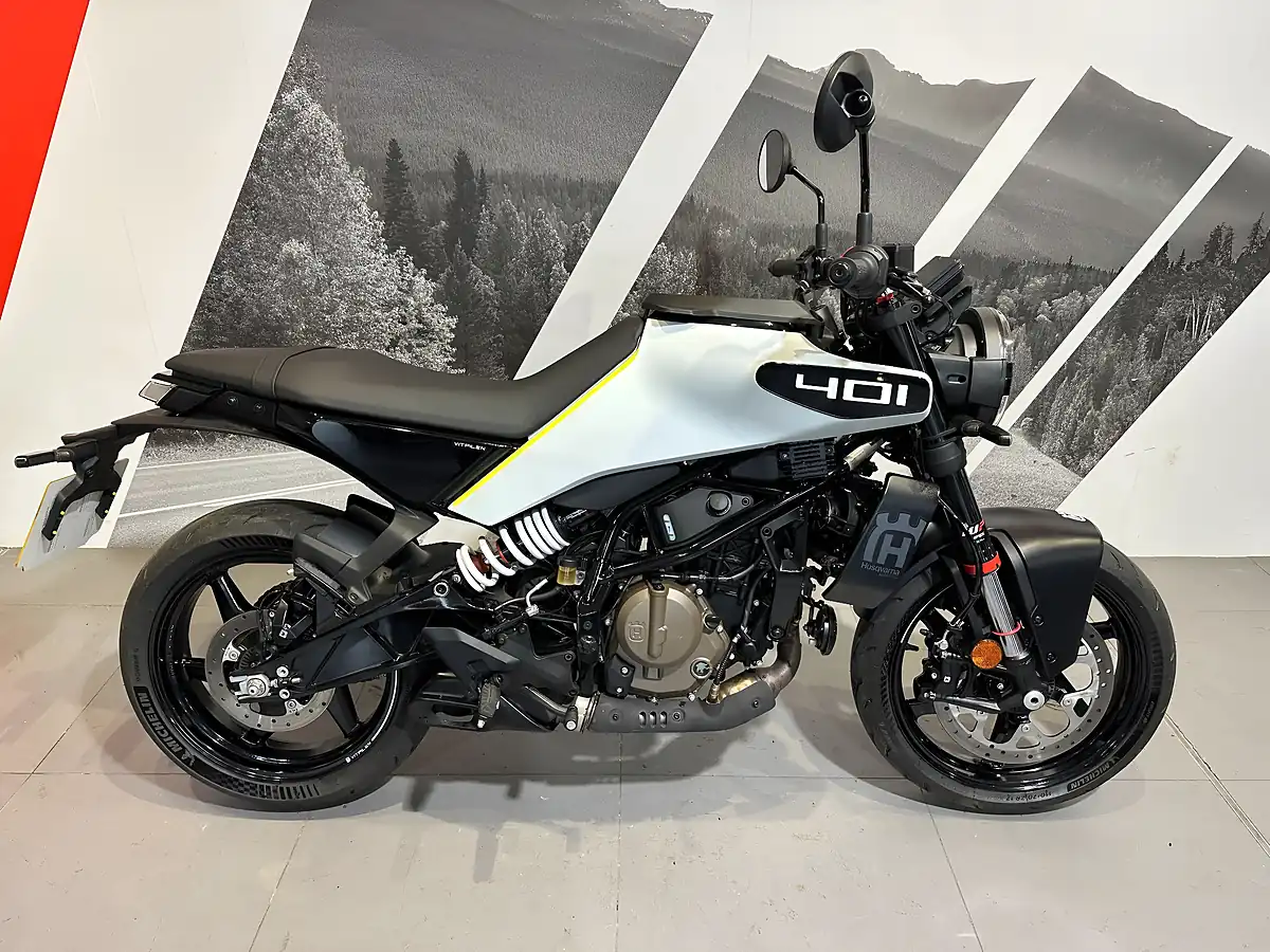 Used 2025 Husqvarna Vitpilen 401 White - Front View