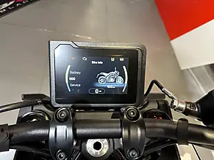 Used 2025 Husqvarna Vitpilen 401 White - Interior and Exterior details 3