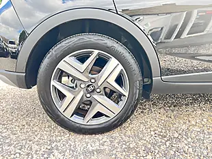 Used 2025 Hyundai Bayon Premium Black - Interior and Exterior details 10