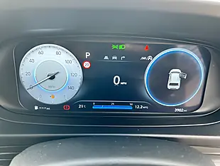 Used 2025 Hyundai Bayon Premium Black - Interior and Exterior details 12