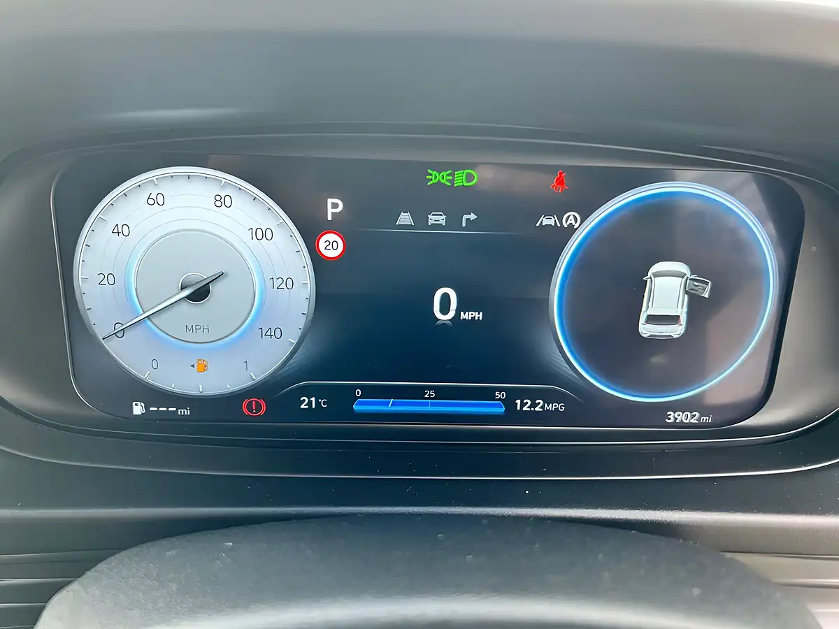 Used 2025 Hyundai Bayon Premium Black - Interior and Exterior details 12