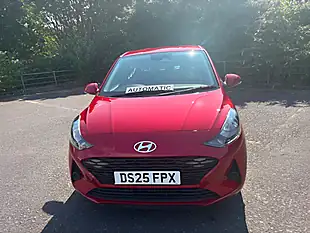Used 2025 Hyundai I10 Advance Red - Interior and Exterior details 10