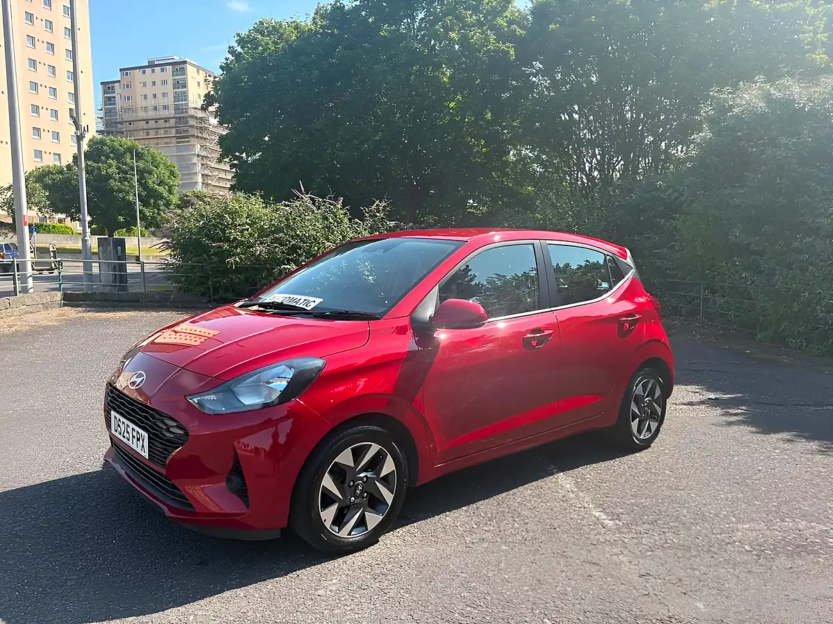 Used 2025 Hyundai I10 Advance Red - Interior and Exterior details 11