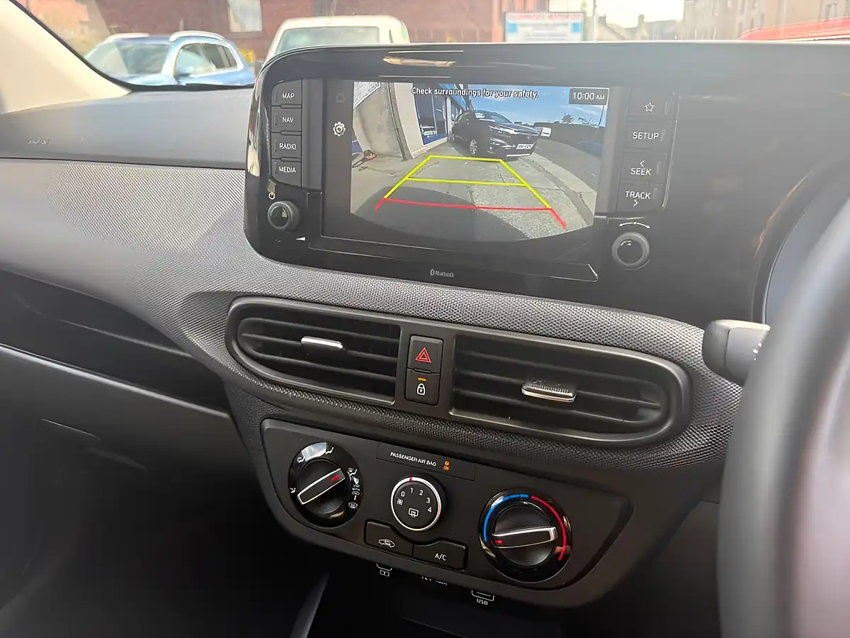 Used 2025 Hyundai I10 Advance Red - Interior and Exterior details 17
