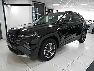 Used 2025 Hyundai Tucson Advance Abyss Black - Interior and Exterior details 3