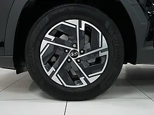 Used 2025 Hyundai Tucson Advance Abyss Black - Interior and Exterior details 4