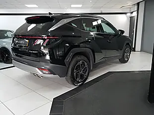 Used 2025 Hyundai Tucson Advance Abyss Black - Interior and Exterior details 9