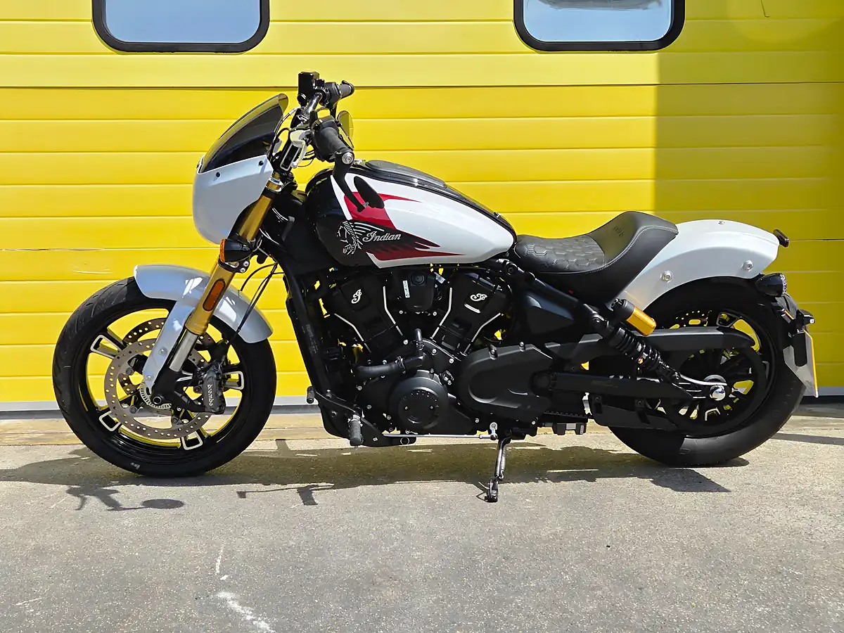 Used 2025 Indian 101 Scout Red - Interior and Exterior details 5