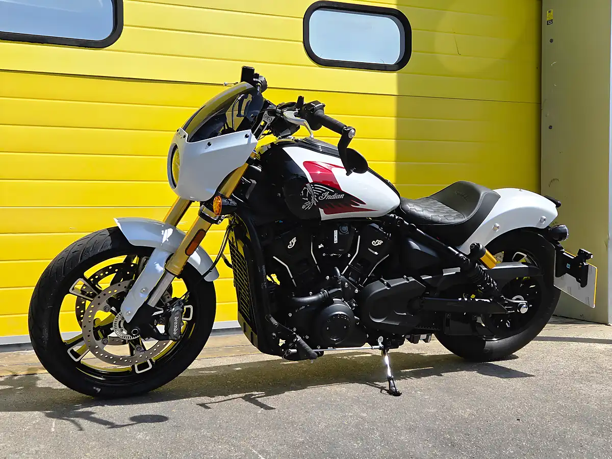 Used 2025 Indian 101 Scout Red - Interior and Exterior details 8