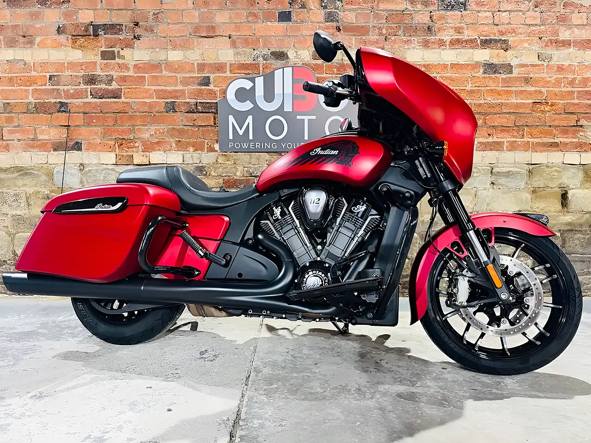 Used 2025 Indian Chieftain Powerplus Dark Horse Red - Front View