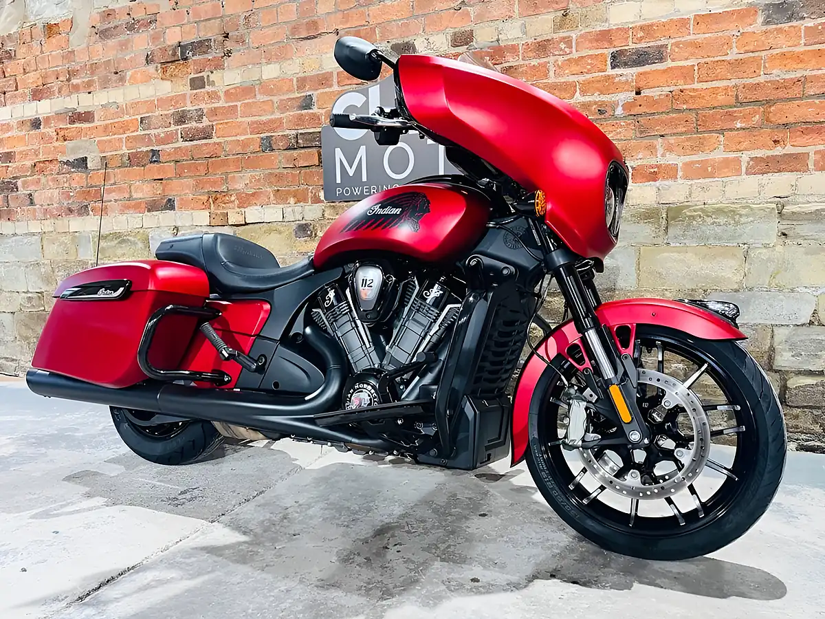 Used 2025 Indian Chieftain Powerplus Dark Horse Red - Interior and Exterior details 3