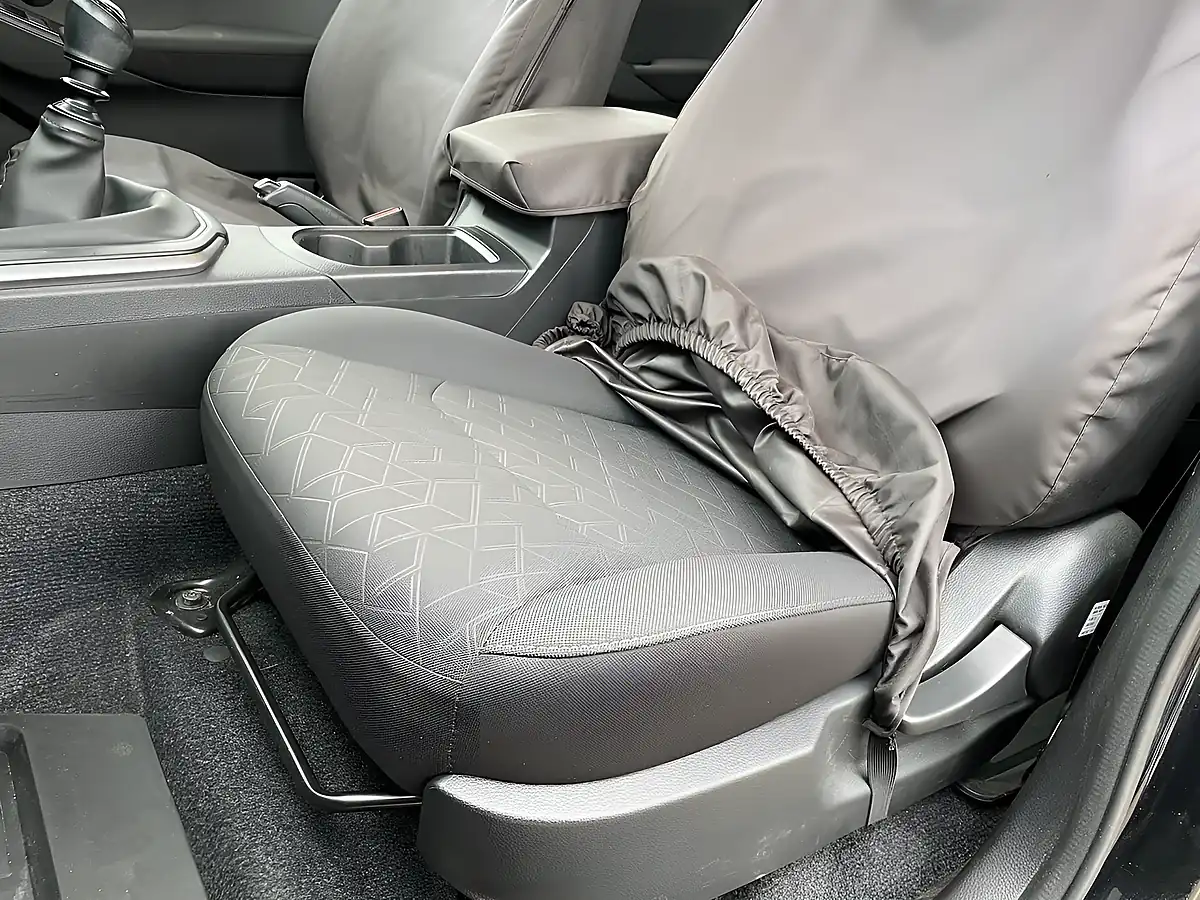 Used 2025 Isuzu D-Max DL20 Black - Interior and Exterior details 15
