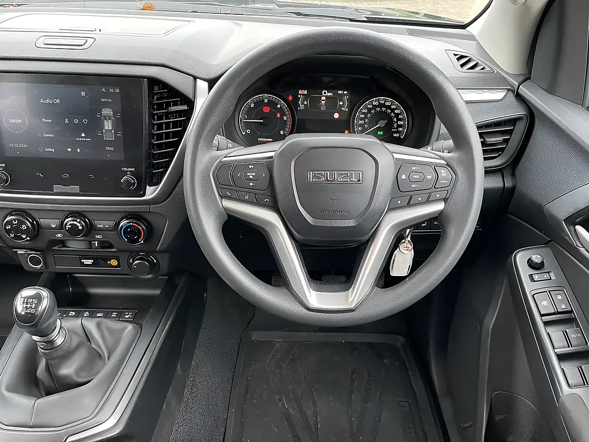 Used 2025 Isuzu D-Max DL20 Black - Interior and Exterior details 17