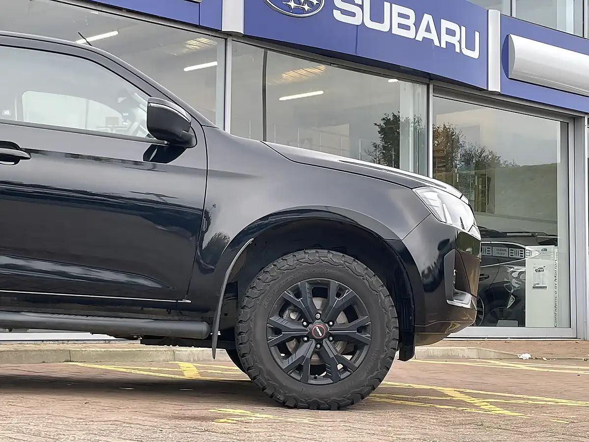 Used 2025 Isuzu D-Max DL20 Black - Interior and Exterior details 4