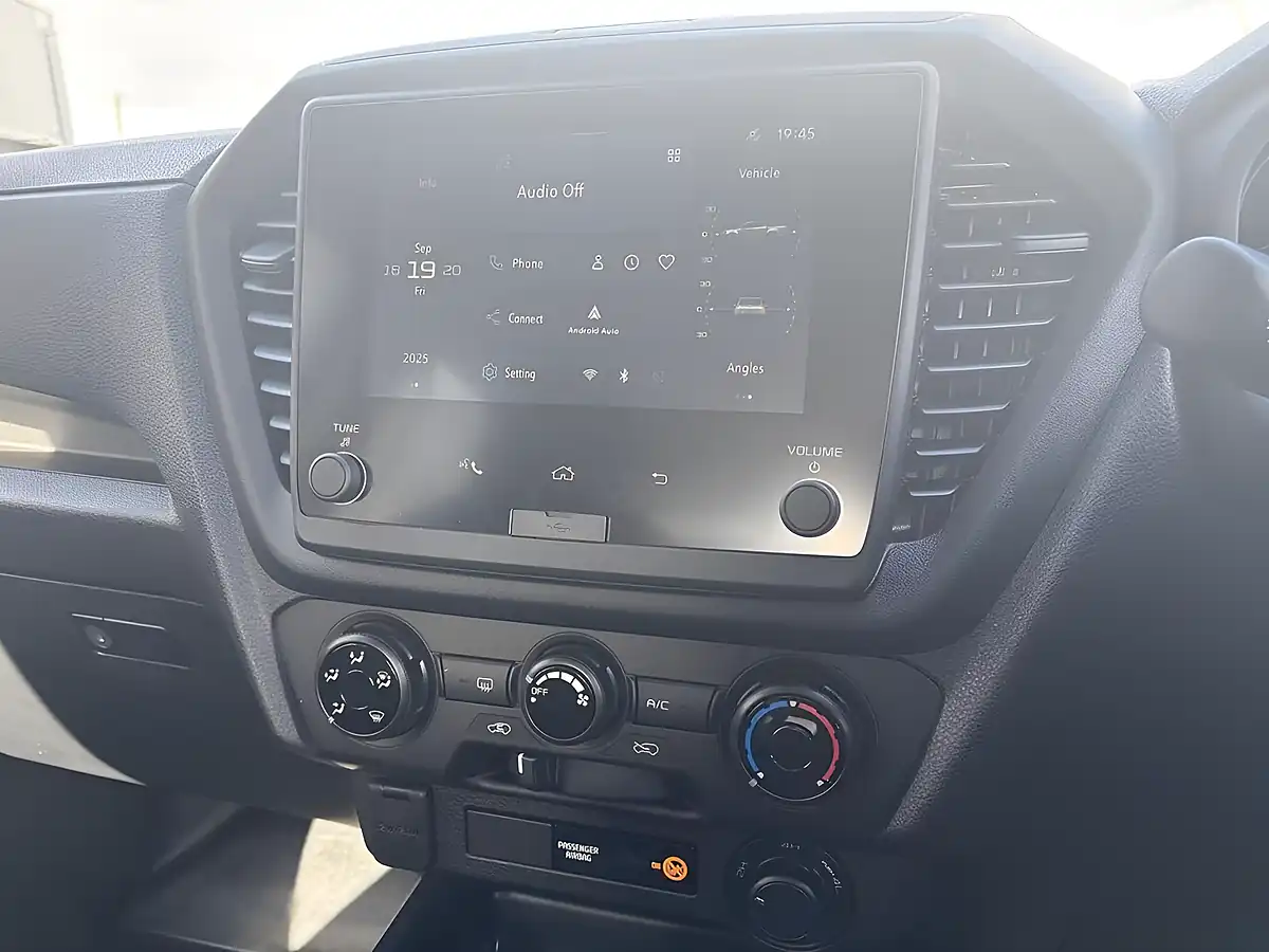 Used 2025 Isuzu D-Max Utility D/C Obsidian Grey - Interior and Exterior details 3