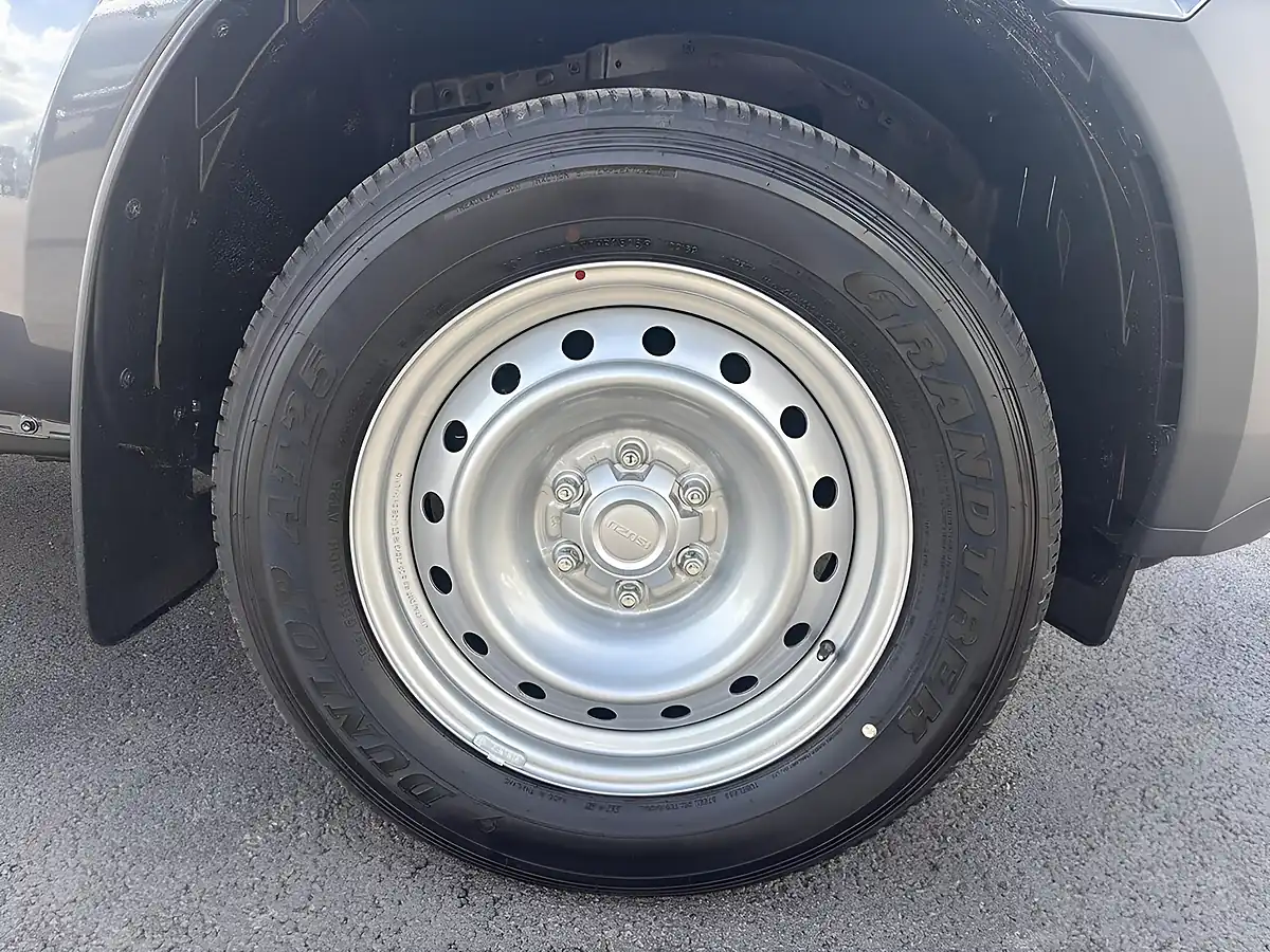 Used 2025 Isuzu D-Max Utility D/C Obsidian Grey - Interior and Exterior details 9