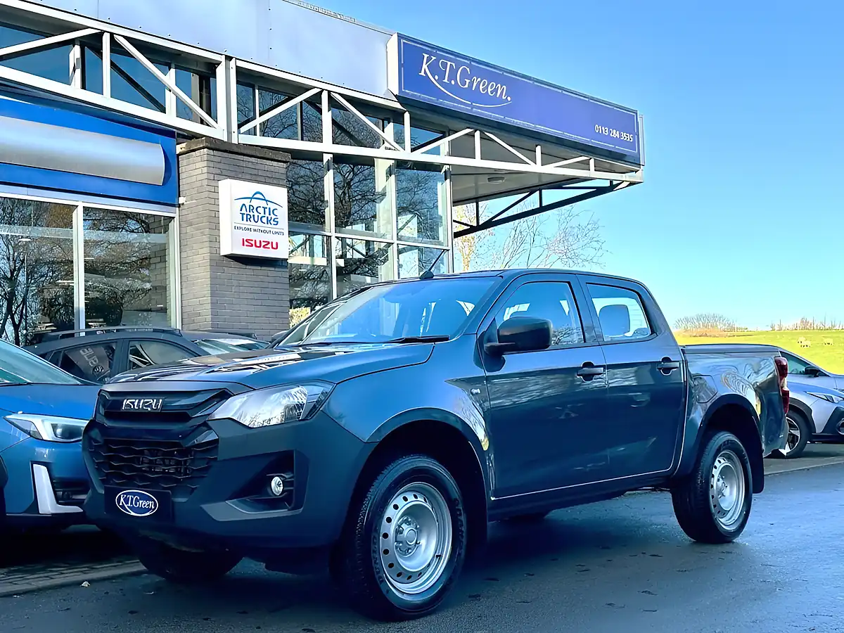 Used 2025 Isuzu D-Max Utility Diff Lock Obsidian Grey - Front View