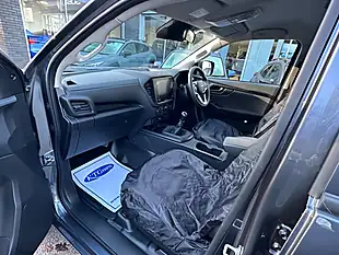Used 2025 Isuzu D-Max Utility Diff Lock Obsidian Grey - Interior and Exterior details 10