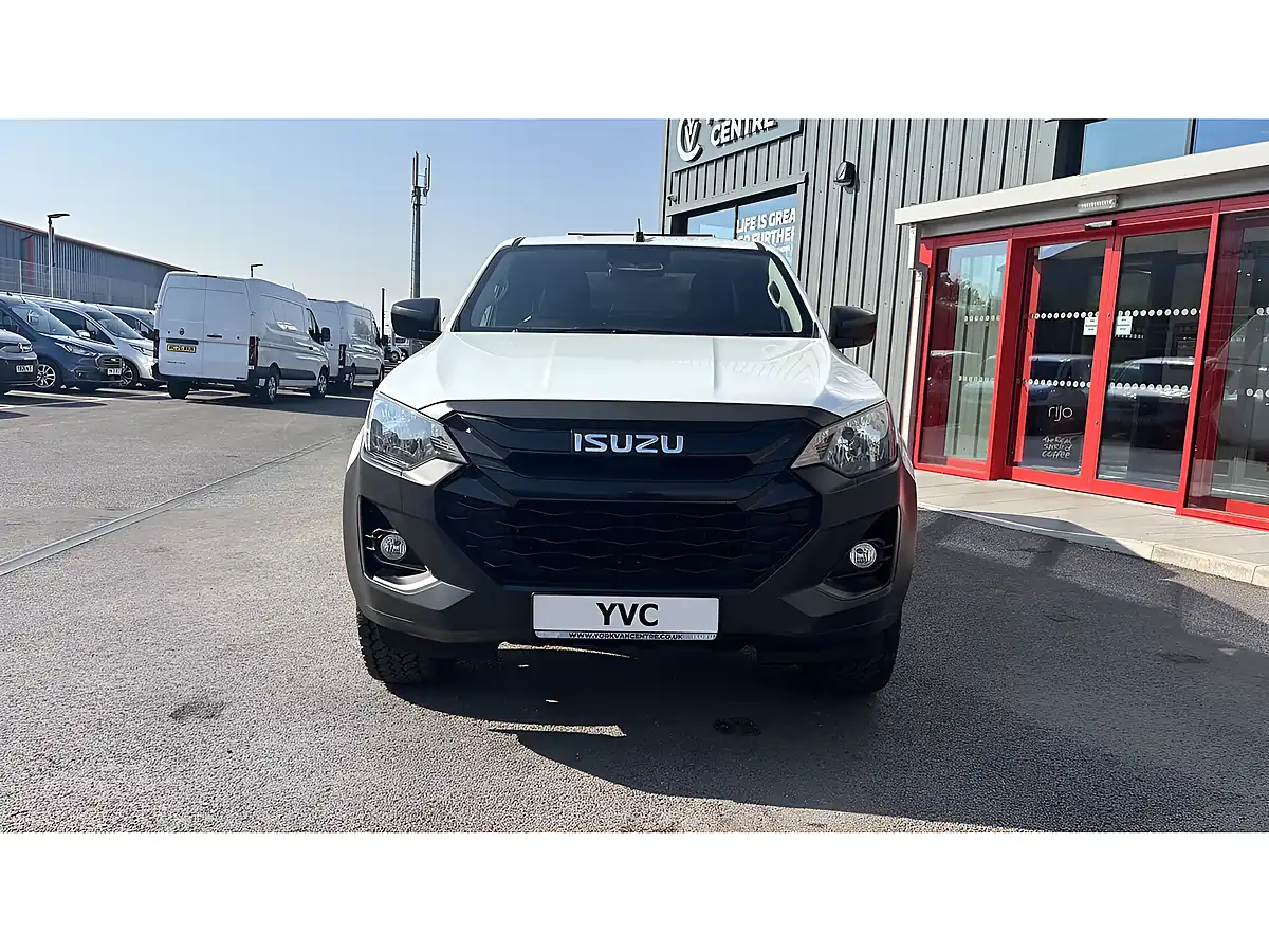 Used 2025 Isuzu D-Max Utility Diff Lock White - Interior and Exterior details 7