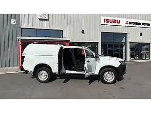 Used 2025 Isuzu D-Max Utility Diff Lock White - Interior and Exterior details 9
