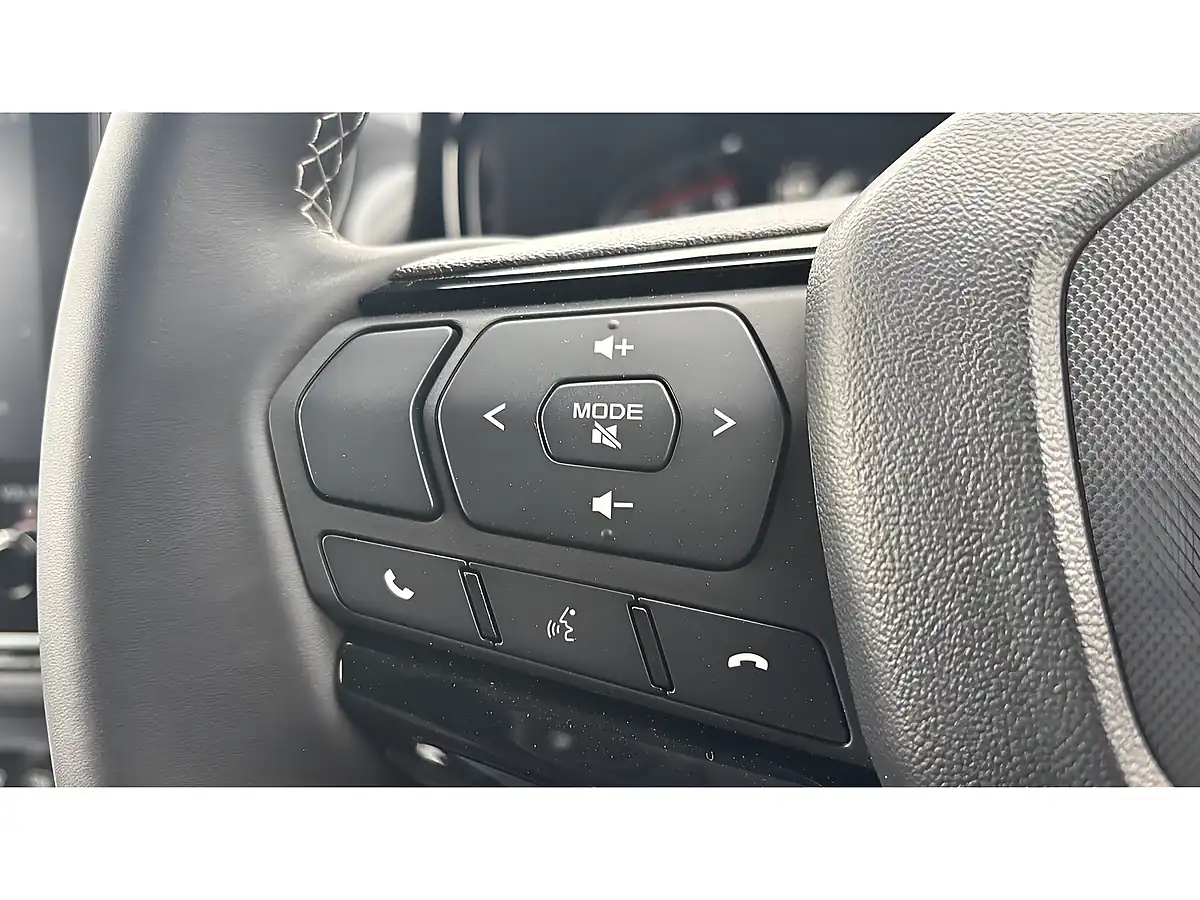 Used 2025 Isuzu D-Max V-Cross Commercial Red - Interior and Exterior details 16