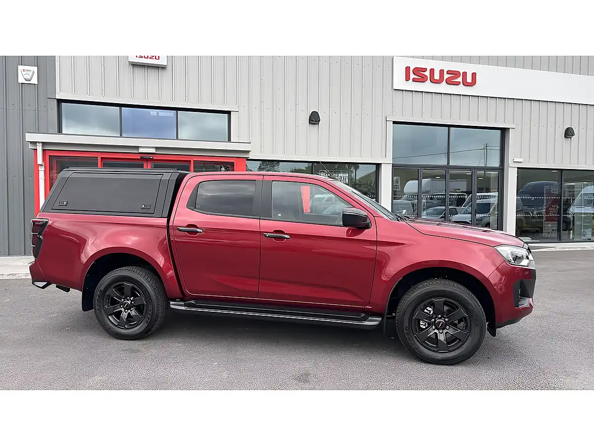 Used 2025 Isuzu D-Max V-Cross Commercial Red - Interior and Exterior details 5