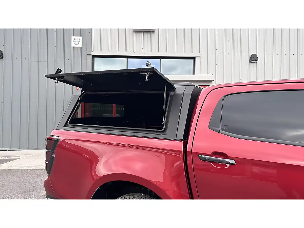 Used 2025 Isuzu D-Max V-Cross Commercial Red - Interior and Exterior details 6