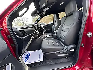 Used 2025 Isuzu D-Max V-Cross Spinel Red - Interior and Exterior details 11