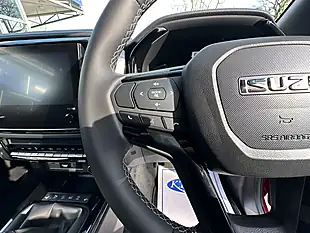 Used 2025 Isuzu D-Max V-Cross Spinel Red - Interior and Exterior details 14