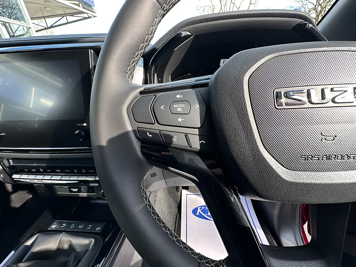Used 2025 Isuzu D-Max V-Cross Spinel Red - Interior and Exterior details 14
