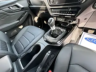 Used 2025 Isuzu D-Max V-Cross Spinel Red - Interior and Exterior details 17