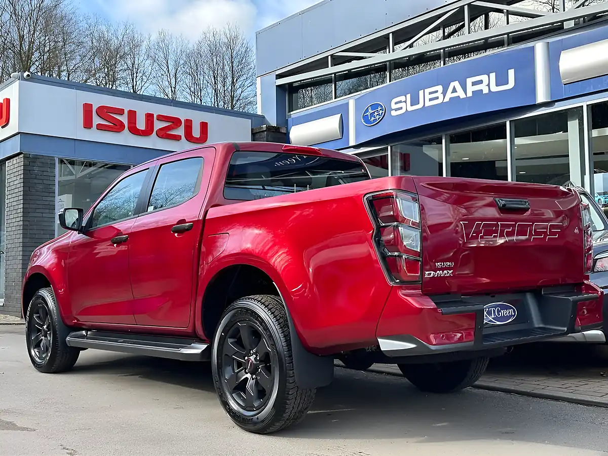Used 2025 Isuzu D-Max V-Cross Spinel Red - Interior and Exterior details 3