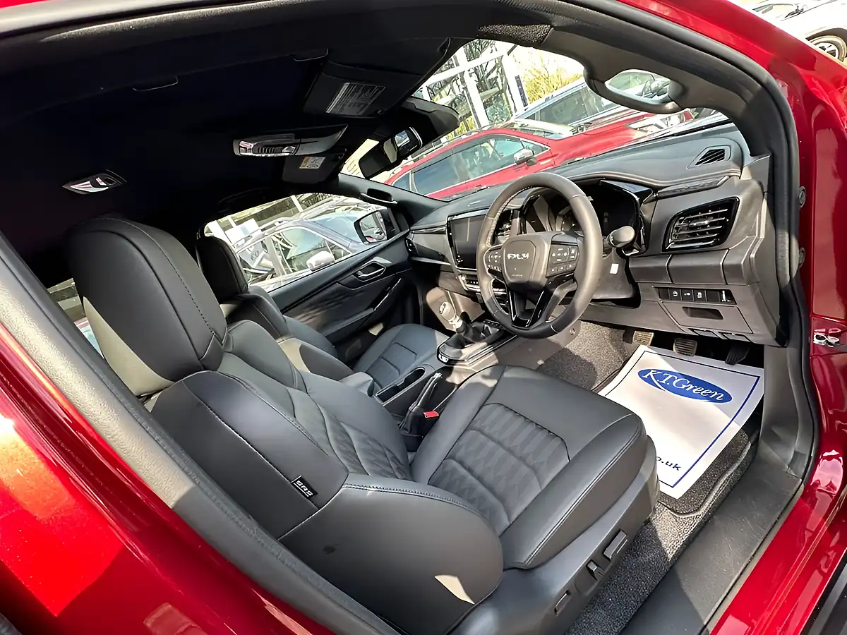 Used 2025 Isuzu D-Max V-Cross Spinel Red - Interior and Exterior details 8