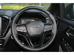 Used 2025 Isuzu D-Max V-Cross Steel Edition Grey - Interior and Exterior details 15