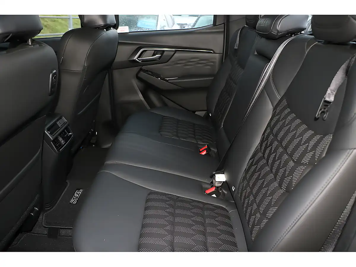 Used 2025 Isuzu D-Max V-Cross Steel Edition Grey - Interior and Exterior details 16
