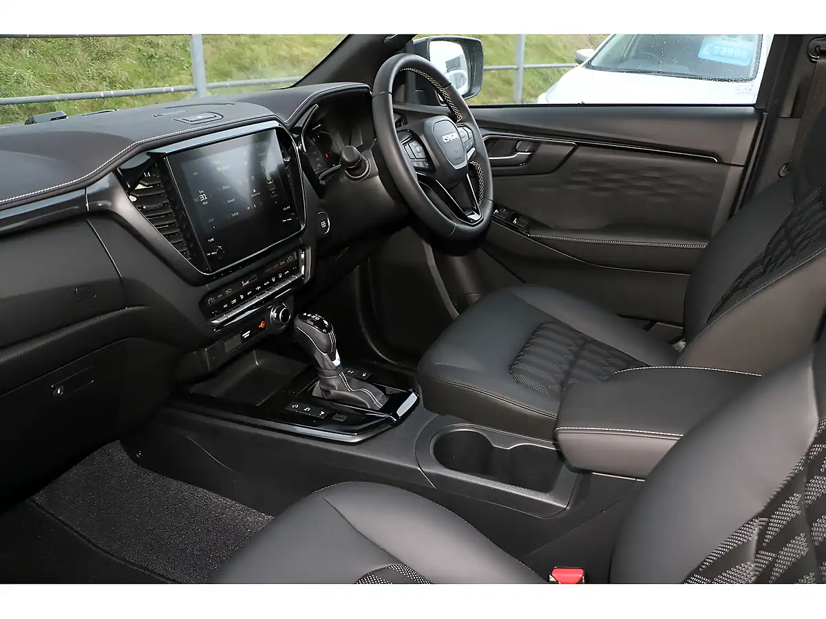 Used 2025 Isuzu D-Max V-Cross Steel Edition Grey - Interior and Exterior details 17