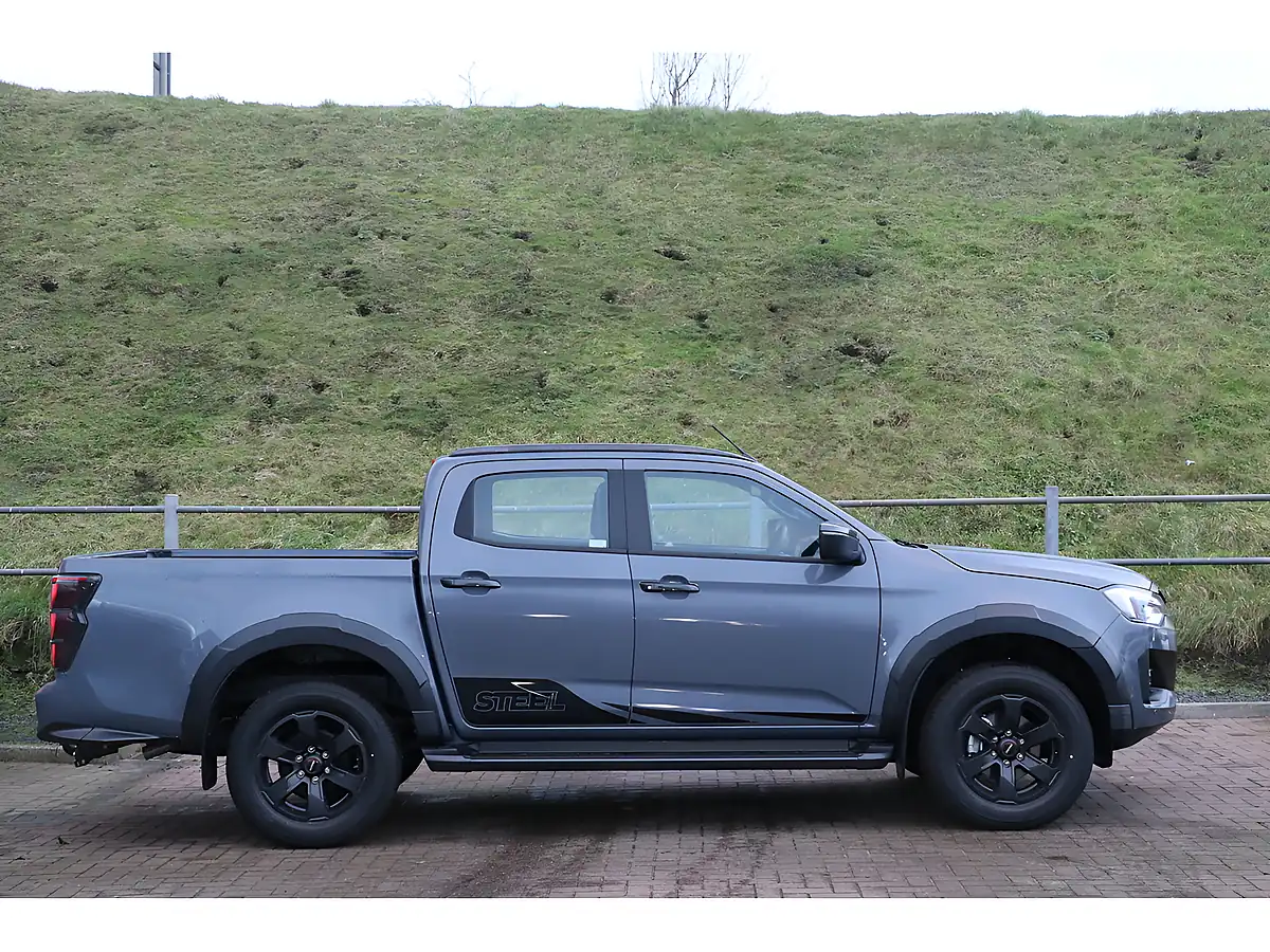 Used 2025 Isuzu D-Max V-Cross Steel Edition Grey - Interior and Exterior details 3