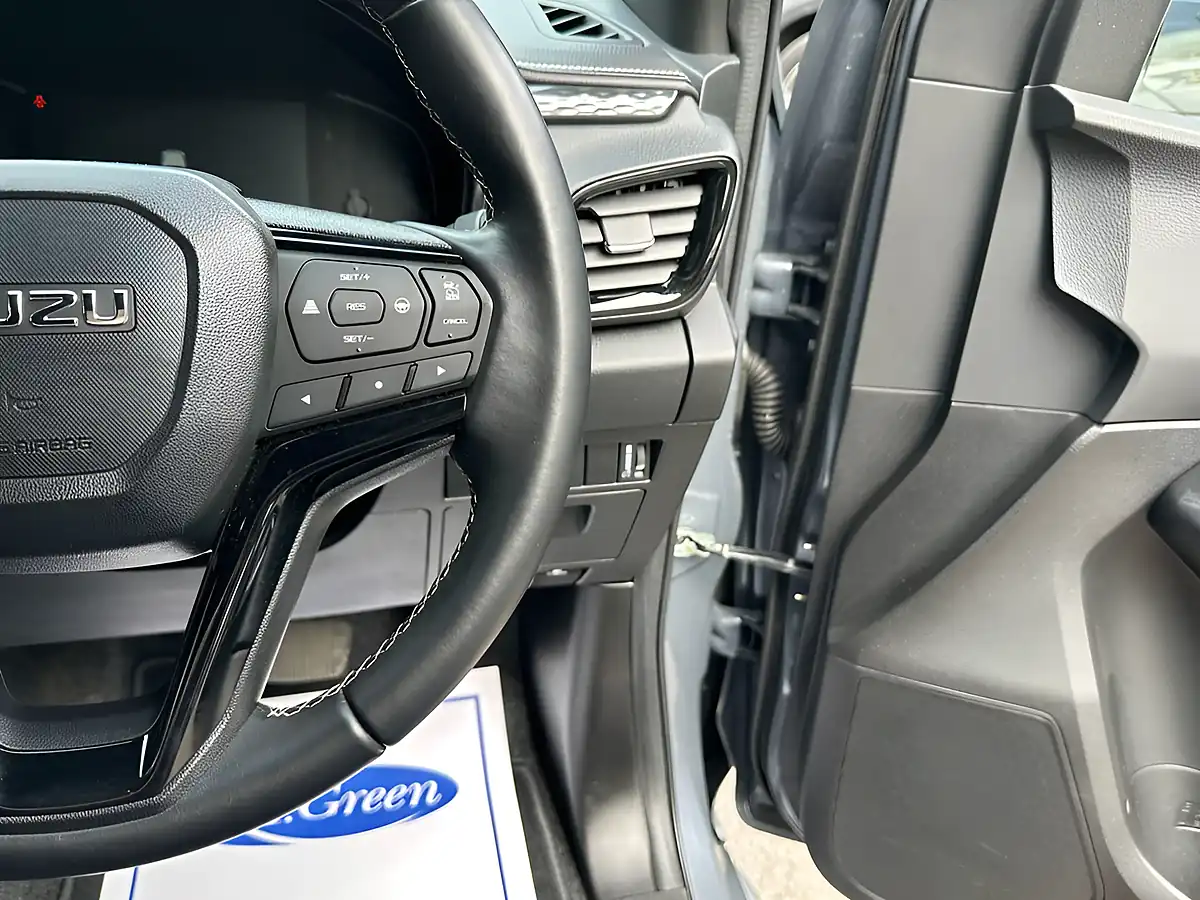 Used 2025 Isuzu D-Max V-Cross Steel Edition Grey - Interior and Exterior details 15