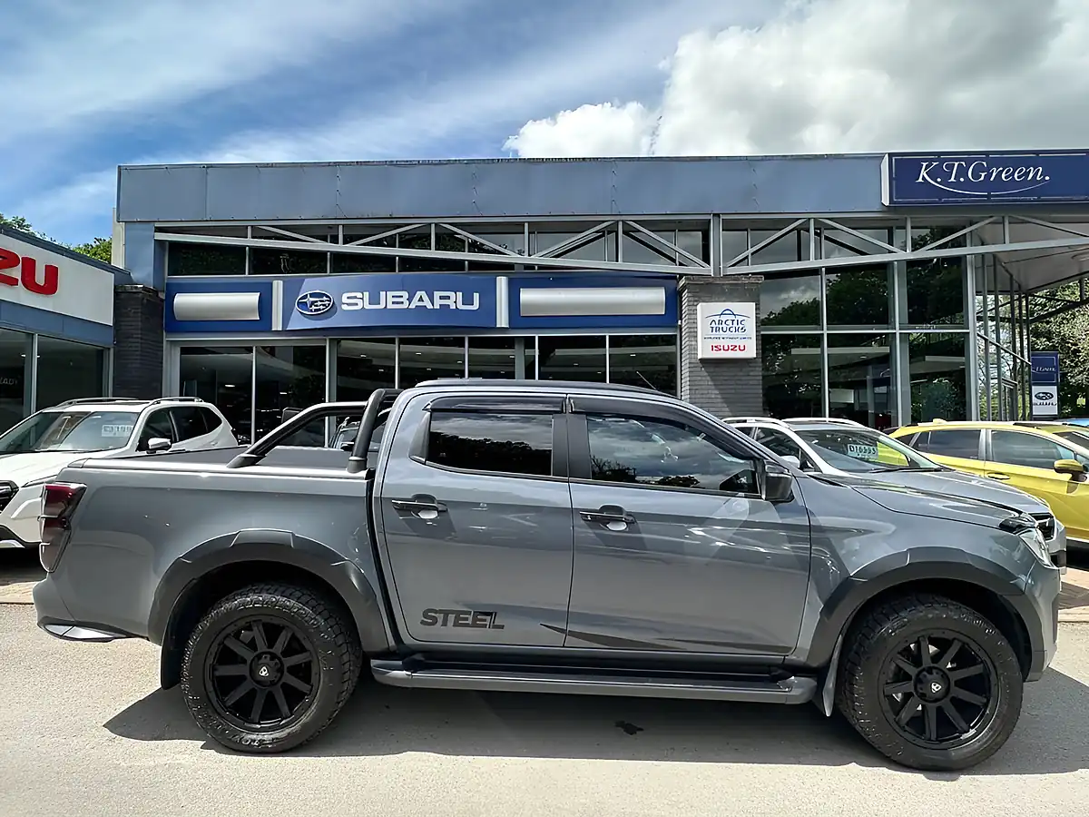 Used 2025 Isuzu D-Max V-Cross Steel Edition Grey - Interior and Exterior details 5