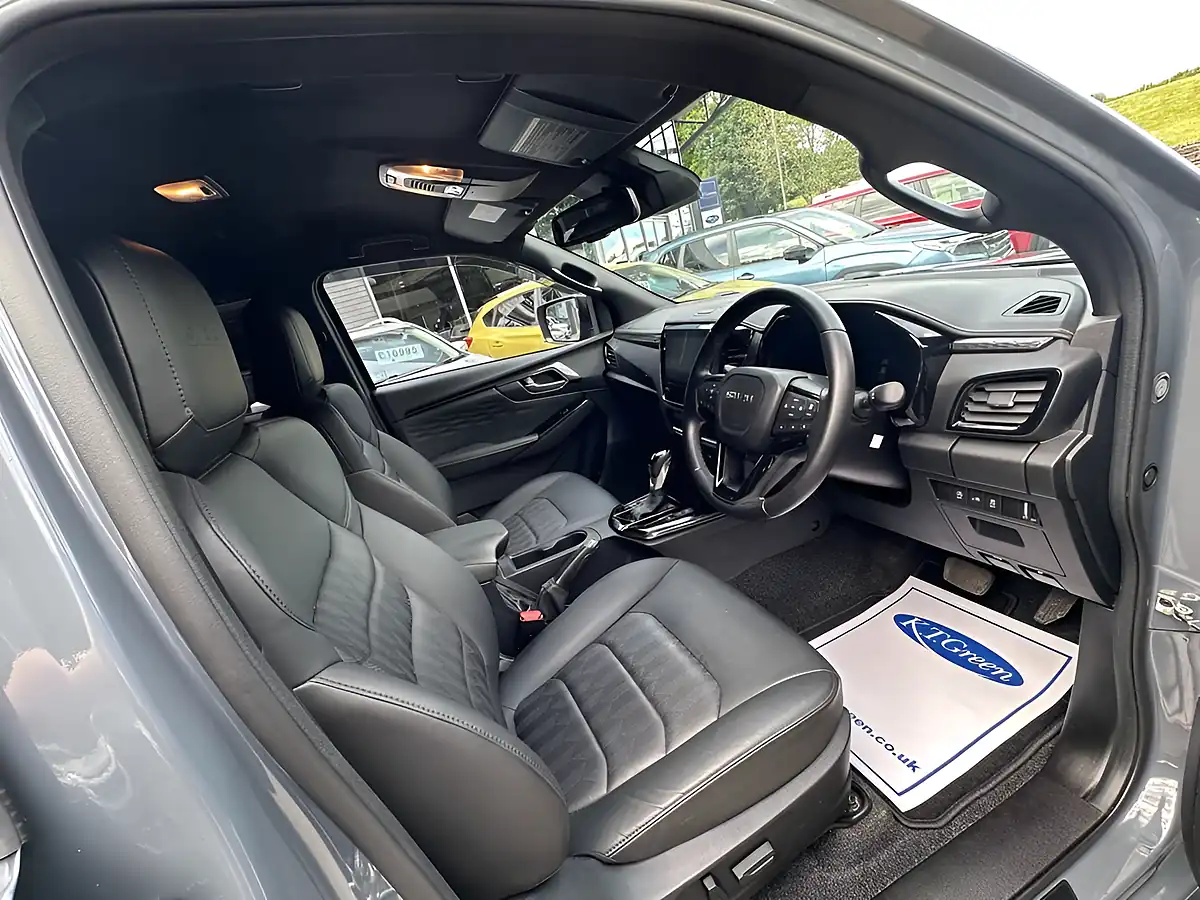 Used 2025 Isuzu D-Max V-Cross Steel Edition Grey - Interior and Exterior details 8